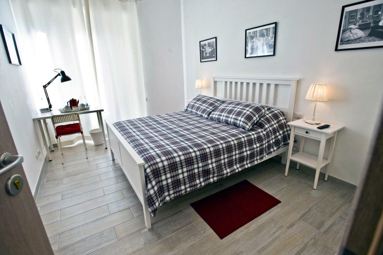 Fellini Bed & Breakfast โรม ภายนอก รูปภาพ